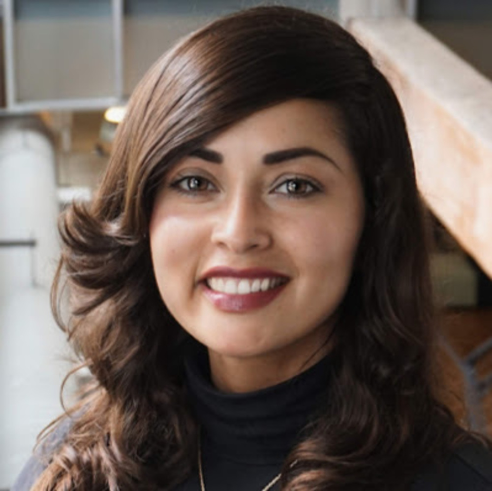 Meet your Posher, Jennifer